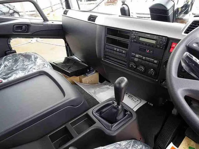 三菱 ファイター 2KG-FK62FZ(2WD)の写真15