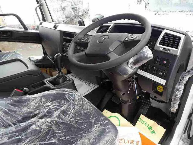 三菱 ファイター 2KG-FK62FZ(2WD)の写真5