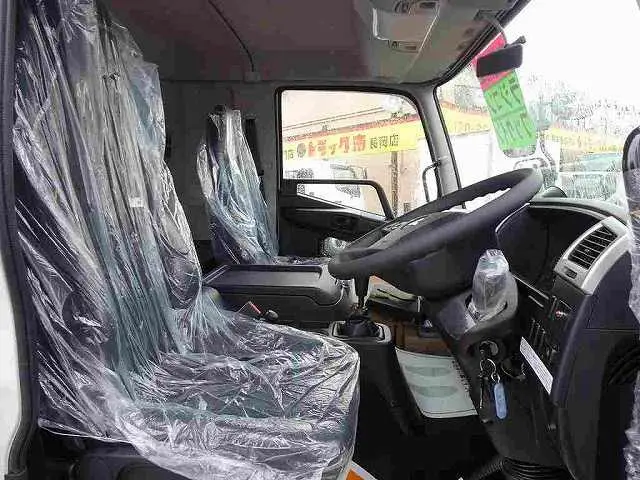 三菱 ファイター 2KG-FK62FZ(2WD)の写真6