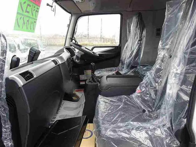 三菱 ファイター 2KG-FK62FZ(2WD)の写真9