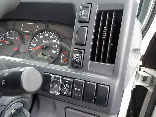いすゞ エルフ TRG-NJR85A(2WD)の写真16