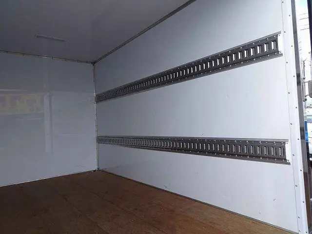 荷台内寸:320×175×190 東プレ R1年製 R観音扉/90度ストッパー付 箱厚み5.5cm 左サイドスライドドア ラッシング2段(53cm/125cm) 水抜き穴フロント1対 荷室LED灯2個|いすゞ エルフ TRG-NJR85A(2WD)の写真24