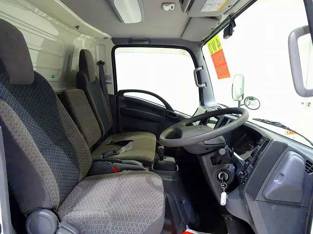 いすゞ エルフ TPG-NPS85AN(4WD)の写真6