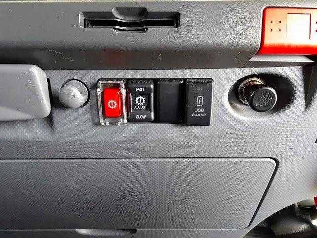 いすゞ エルフ TPG-NPS85AN(4WD)の写真12