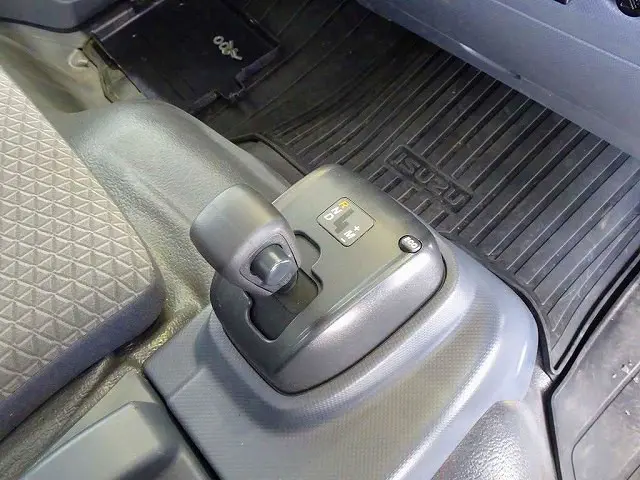 いすゞ エルフ TPG-NPS85AN(4WD)の写真19