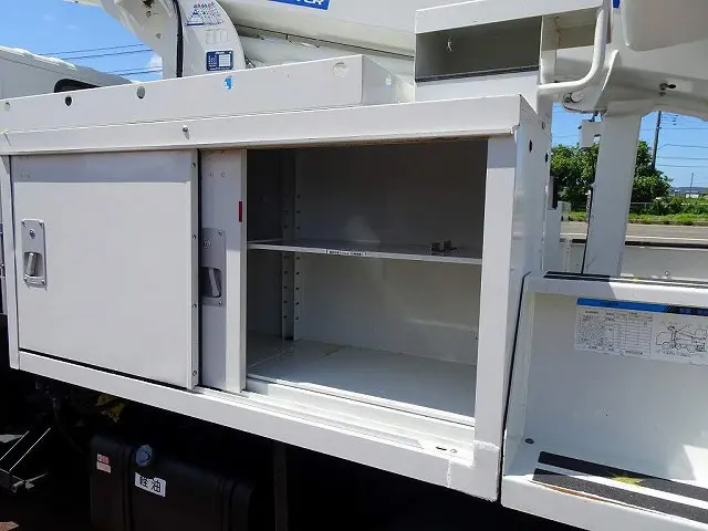 いすゞ エルフ TPG-NKS85AN(4WD)の写真26