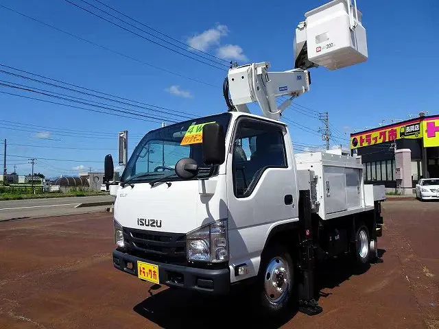 いすゞ エルフ TPG-NKS85AN(4WD)の写真33