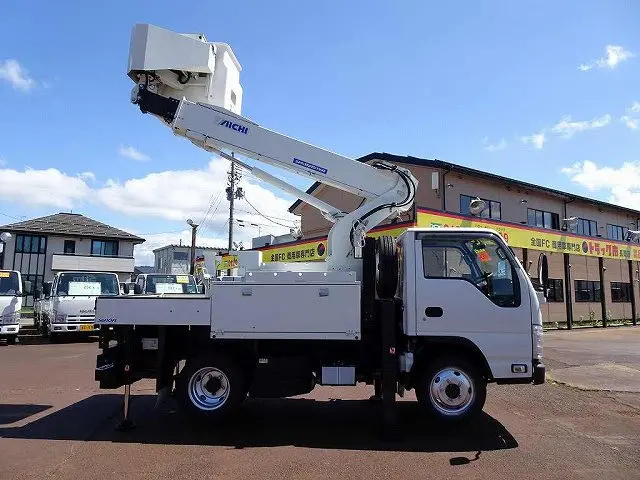 いすゞ エルフ TPG-NKS85AN(4WD)の写真37