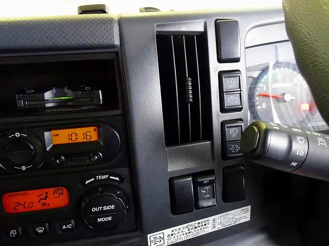 いすゞ フォワード TKG-FRR90S2(2WD)の写真11