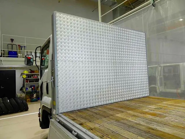 荷台内寸：575×237×69　小平産業　三方開　アルミアオリ　左右セイコーラック　リア支柱脱着可　前立て鳥居アルミ縞鋼板張り　横ねた22本|いすゞ フォワード TKG-FRR90S2(2WD)の写真25