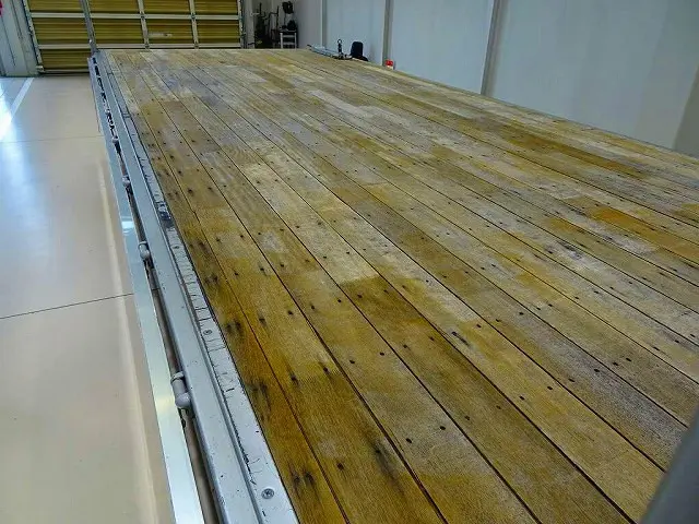 荷台内寸：575×237×69　小平産業　三方開　アルミアオリ　左右セイコーラック　リア支柱脱着可　前立て鳥居アルミ縞鋼板張り　横ねた22本|いすゞ フォワード TKG-FRR90S2(2WD)の写真27