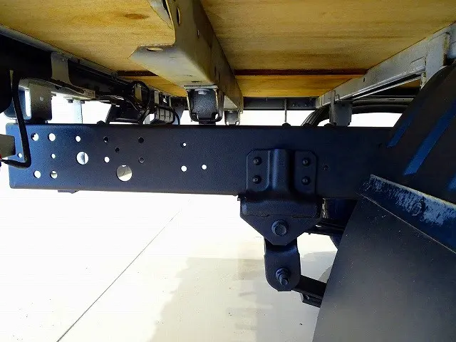 燃料タンク80L　シャーシは 錆止め/マフラー塗装 仕上げに力を入れています。|日野 デュトロ TKG-XZC605M(2WD)の写真41