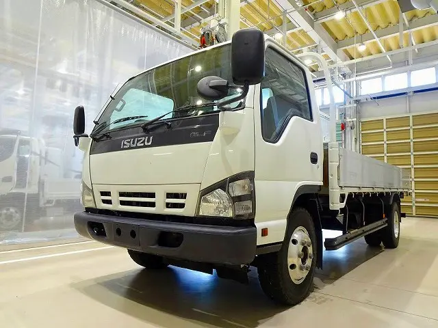 いすゞ エルフ PA-NPR81N(2WD)の写真1
