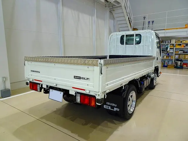 お問合せ管理No.A217 R5 エルフ 2t FFL 標準 平ボデー カスタムグレード|いすゞ エルフ 2RG-NKR88A(2WD)の写真3