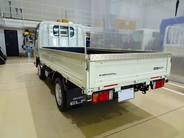 お問合せ管理No.A217 R5 エルフ 2t FFL 標準 平ボデー カスタムグレード|いすゞ エルフ 2RG-NKR88A(2WD)の写真4