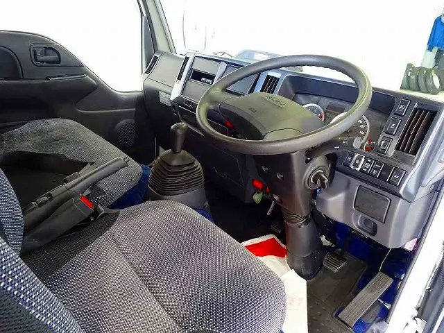 オートAC PS PW SRS ABS キーフリー 左右電格ミラー/ヒーター 社外オーディオCD/DVD(DDX6015) ETC2.0 アドブルー ターボ 排気ブレーキ|いすゞ エルフ 2RG-NKR88A(2WD)の写真5