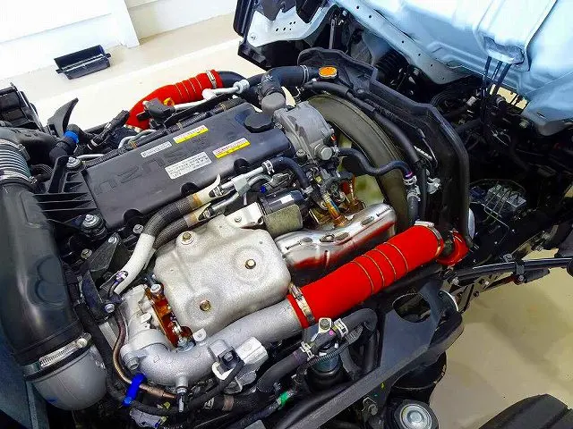 エンジンルーム|いすゞ エルフ 2RG-NKR88A(2WD)の写真31