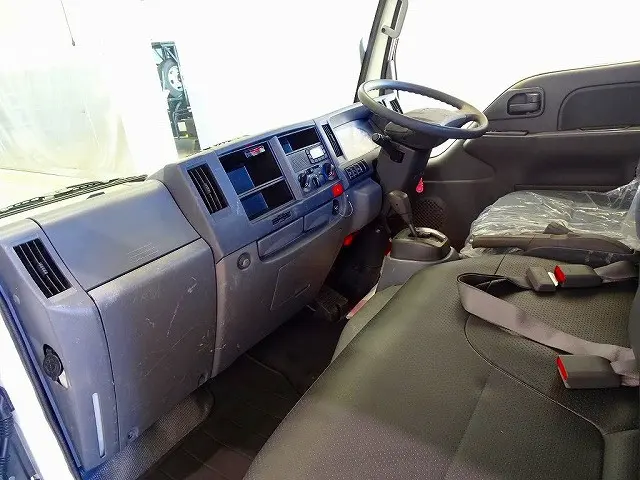 AC　PS　PW　SRS　ABS　キーレス　AMラジオ　ETC　ターボ　排気ブレーキ　トラクションコントロール|いすゞ エルフ TPG-NJR85A(2WD)の写真7