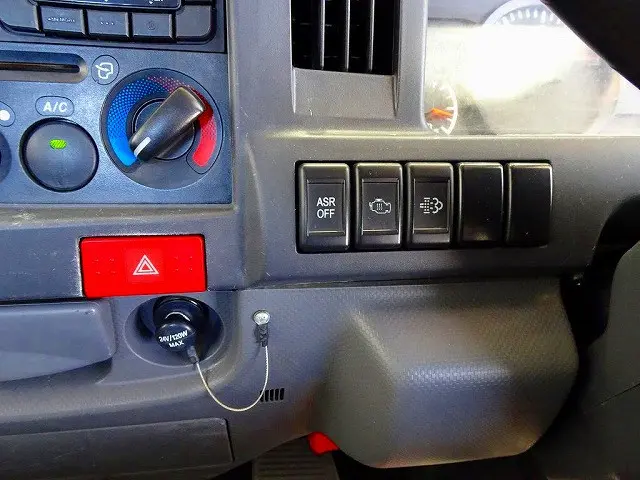 いすゞ エルフ TPG-NJR85A(2WD)の写真11