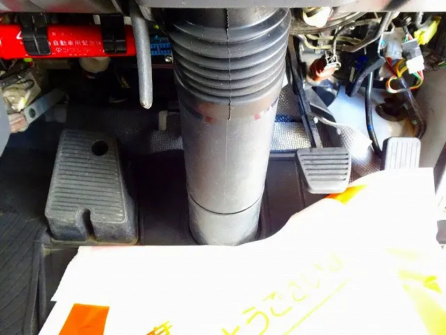 フロアAT　2ペダル|いすゞ エルフ TPG-NJR85A(2WD)の写真14