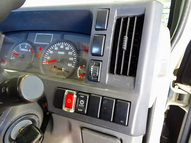 いすゞ エルフ TPG-NJR85A(2WD)の写真15