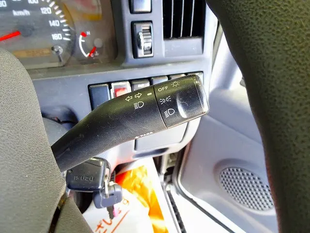 いすゞ エルフ TPG-NJR85A(2WD)の写真17