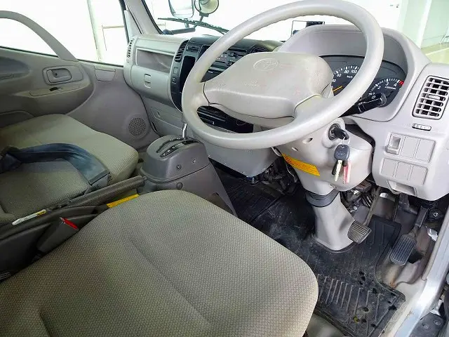 トヨタ トヨエース QDF-KDY231(2WD)の写真5