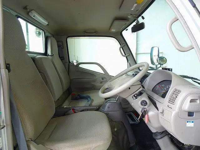 トヨタ トヨエース QDF-KDY231(2WD)の写真6