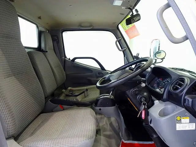 AC PS PW SRS ABS キーレス AM/FMラジオ ETC ターボ フォグランプ 携帯電話ホルダー付 左シャシリア工具箱|トヨタ ダイナ LDF-KDY281(4WD)の写真6