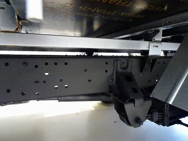 左シャシリア工具箱 シャーシは 錆止め/マフラー塗装 仕上げに力を入れています。|トヨタ ダイナ LDF-KDY281(4WD)の写真33