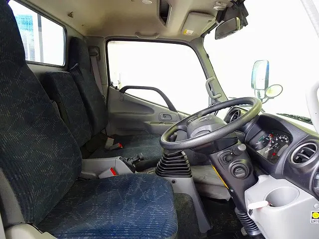 トヨタ ダイナ 2KG-XZC645(2WD)の写真6