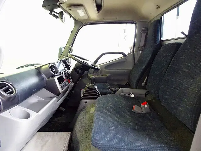 トヨタ ダイナ 2KG-XZC645(2WD)の写真8