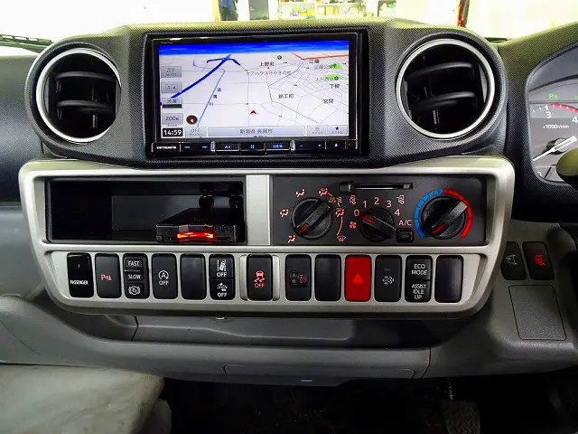 トヨタ ダイナ 2KG-XZC645(2WD)の写真9