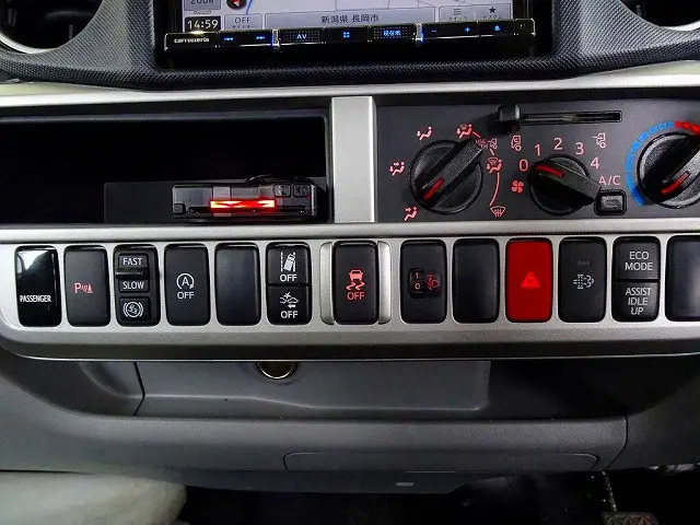 トヨタ ダイナ 2KG-XZC645(2WD)の写真10