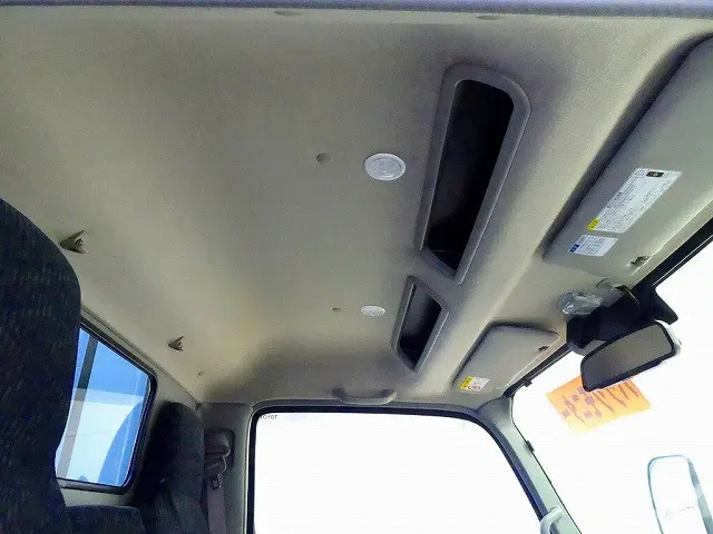 室内LED灯 ハイルーフ|トヨタ ダイナ 2KG-XZC645(2WD)の写真16