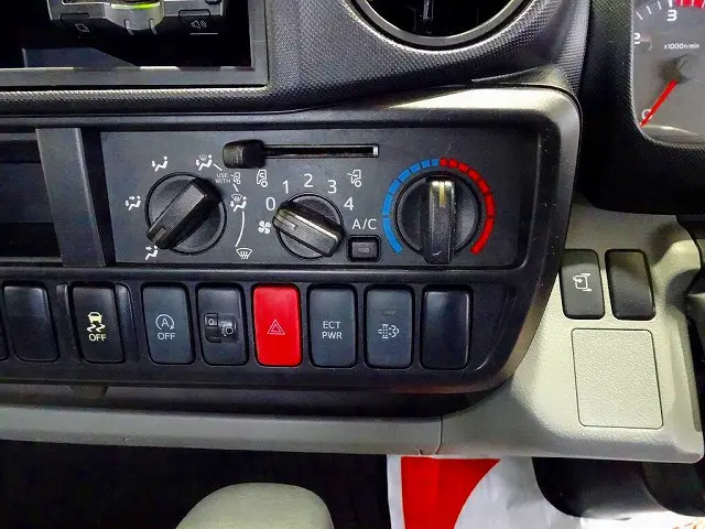 日野 デュトロ TPG-XZU605M(2WD)の写真11