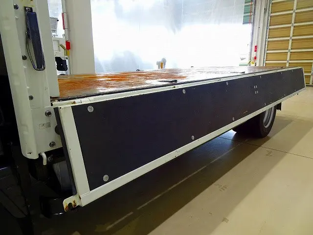 荷台内寸：434×179×38　三方開　床鉄板張り　埋め込みフック3対　左右セイコーラック　前立て鳥居アングル補強加工/枕木(ボルト止め)|三菱 キャンター 2PG-FGA50(4WD)の写真27