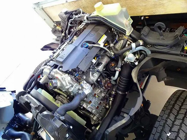 エンジンルーム|三菱 キャンター 2PG-FGA50(4WD)の写真33