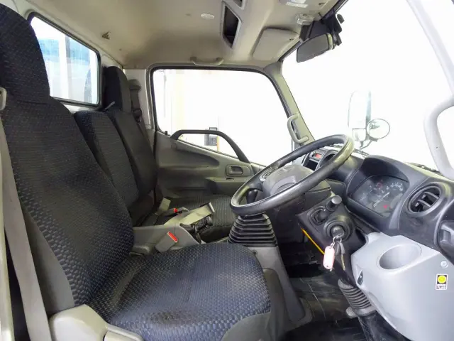 日野 デュトロ 2RG-XZU655M(2WD)の写真6