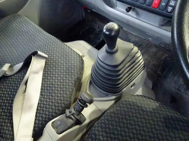 日野 デュトロ 2RG-XZU655M(2WD)の写真16