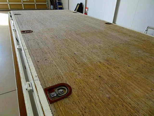 荷台内寸:436×208×38 三方開 左右セイコーラック 埋め込みフック3対|日野 デュトロ 2RG-XZU710M(2WD)の写真26