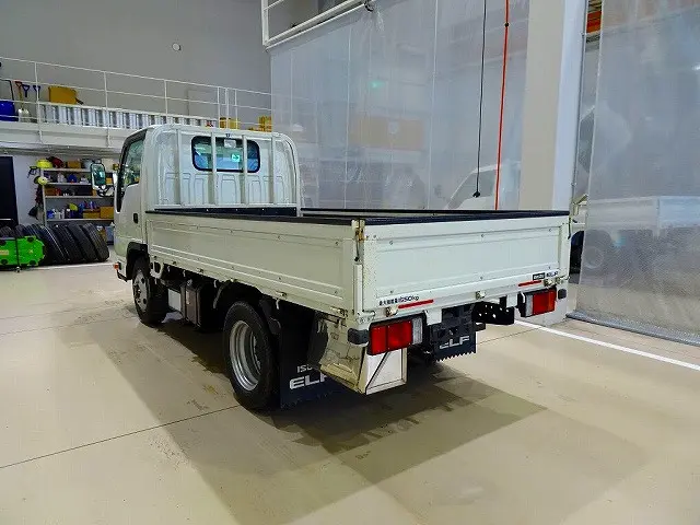 いすゞ エルフ 2RG-NHS88A(4WD)の写真4