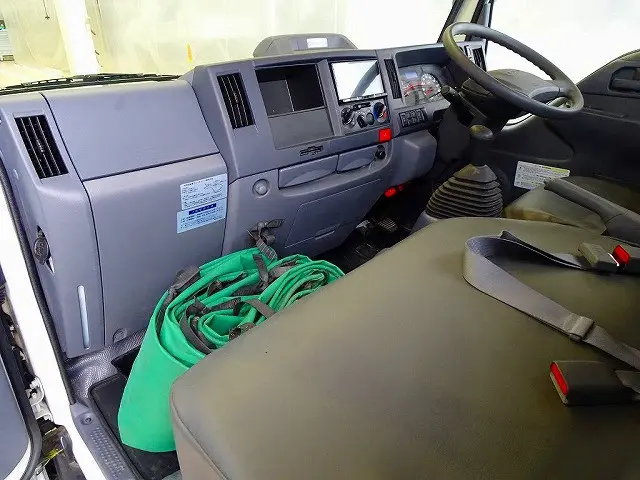 いすゞ エルフ 2RG-NHS88A(4WD)の写真7