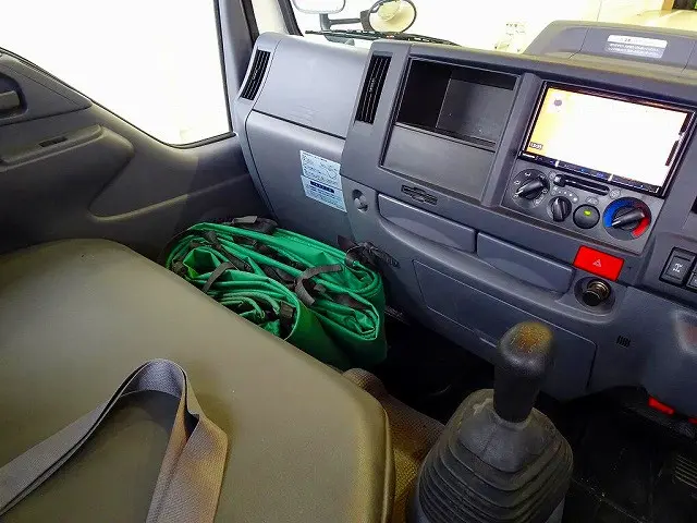 いすゞ エルフ 2RG-NHS88A(4WD)の写真9