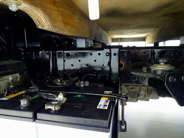 いすゞ エルフ 2RG-NHS88A(4WD)の写真33