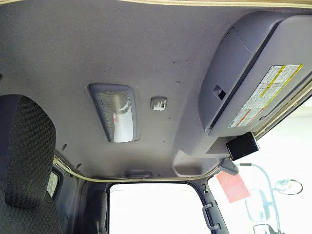 室内蛍光灯|いすゞ フォワード 2RG-FRR90T2(2WD)の写真17