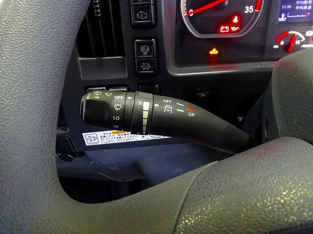 いすゞ フォワード 2RG-FRR90T2(2WD)の写真22
