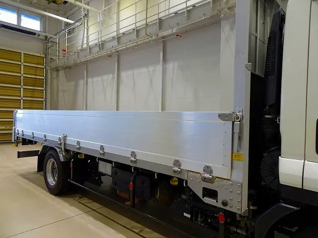 いすゞ フォワード 2RG-FRR90T2(2WD)の写真25