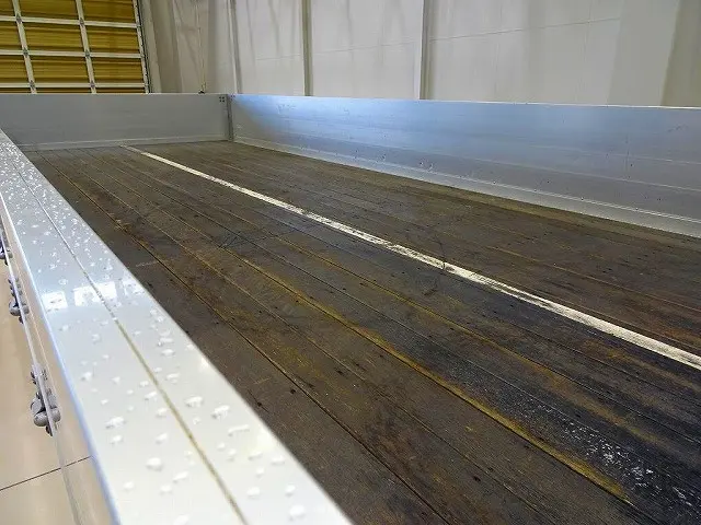 いすゞ フォワード 2RG-FRR90T2(2WD)の写真29