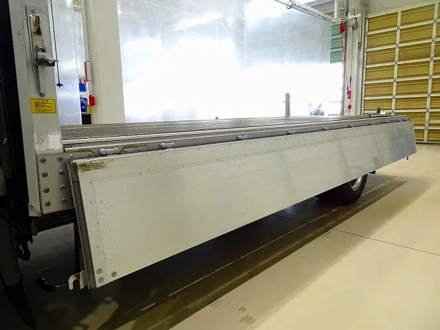 荷台内寸:530×216×47 小平産業 三方開 アルミアオリ 左右セイコーラック 左右リア支柱脱着可 横ねた15本 前立て鳥居鉄板張り/丸フック4個 左右床端ラッシングレールフック付|いすゞ フォワード 2RG-FRR90T2(2WD)の写真33